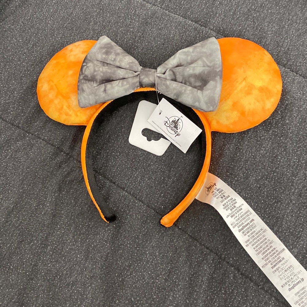 NWT Disney orange Halloween Minnie Ears